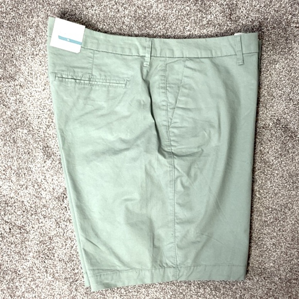 Old Navy Womens Everyday Shorts Size 14 High Rise Stretch Chino Green 7” Inseam